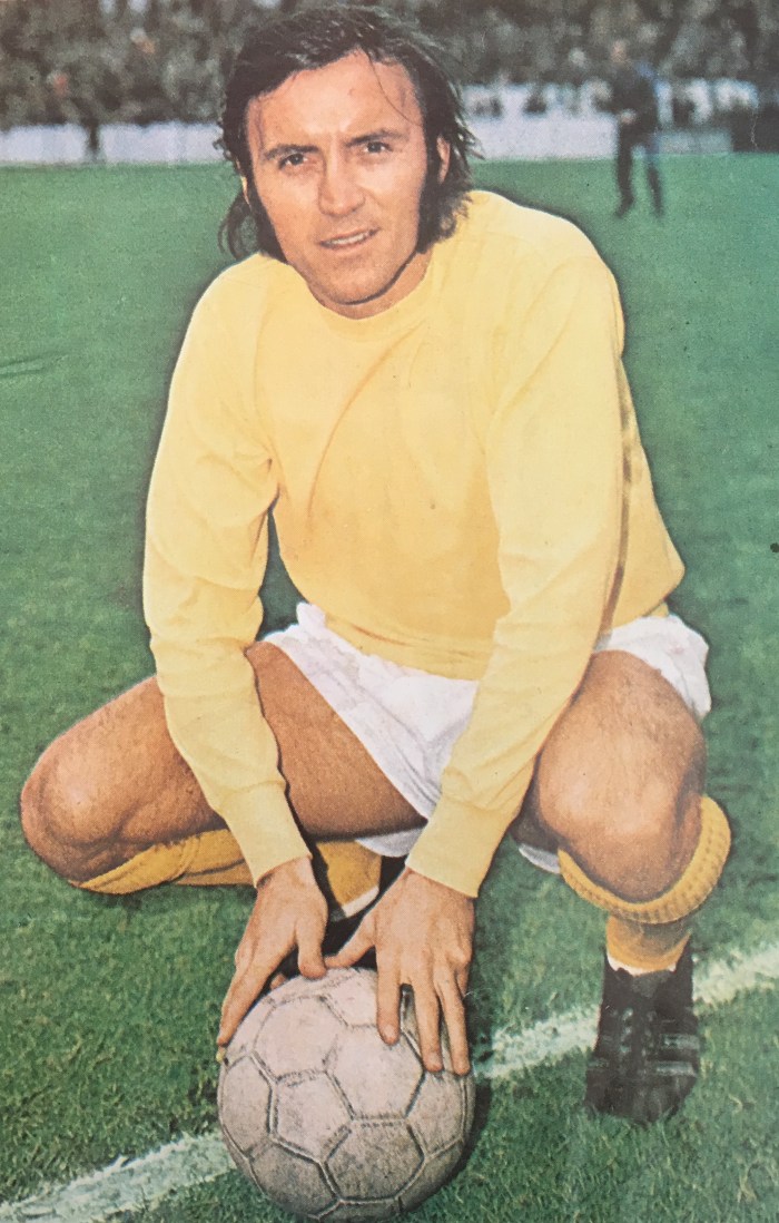Barry Bridges (Millwall yellow)