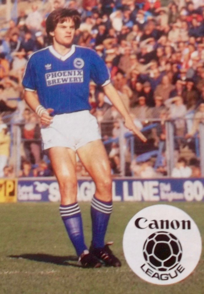 2 howlett prog cover